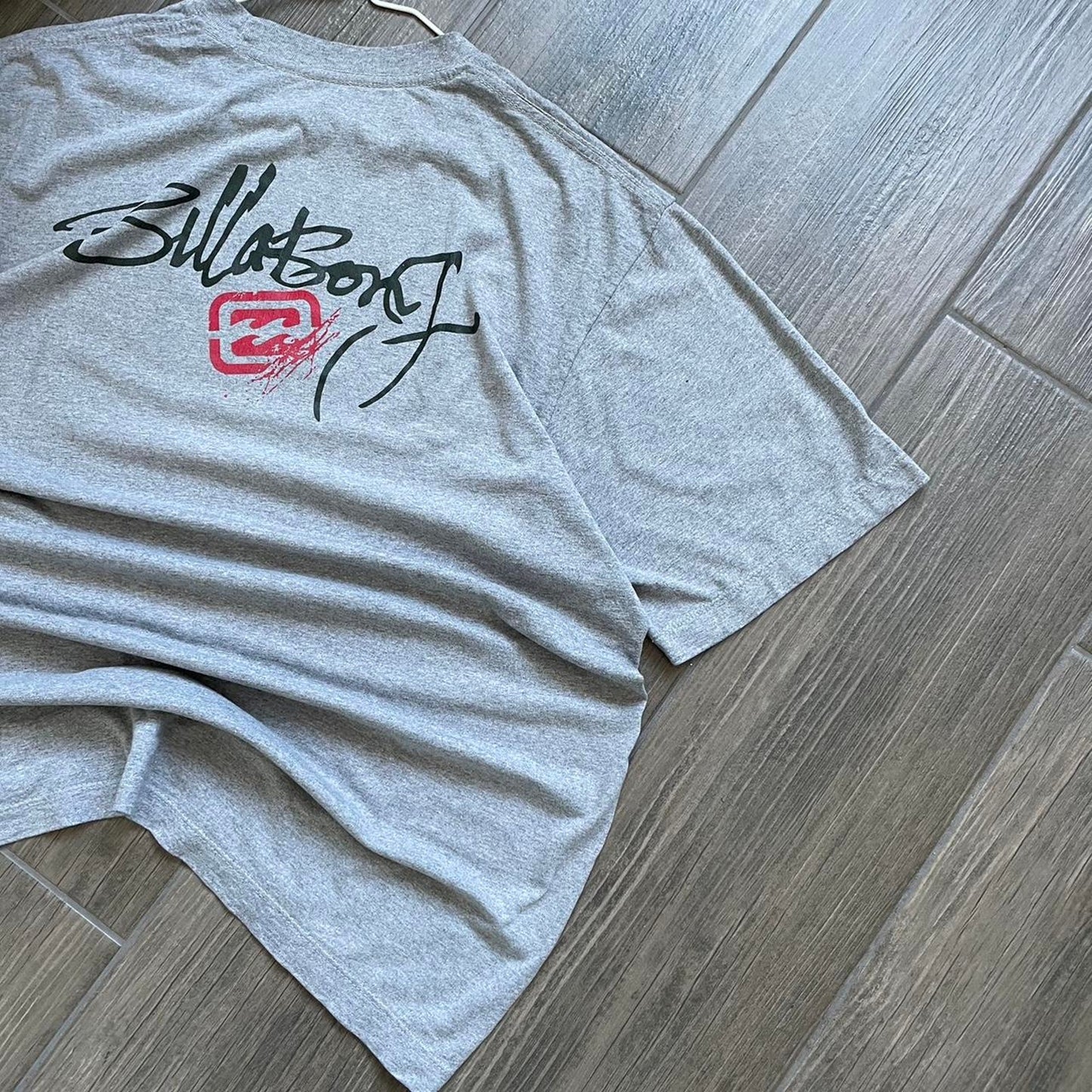 Billabong grey y2k big logo surf vintage tee