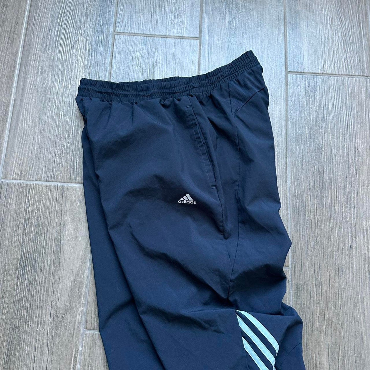 Adidas vintage baggy joggers sweatpants