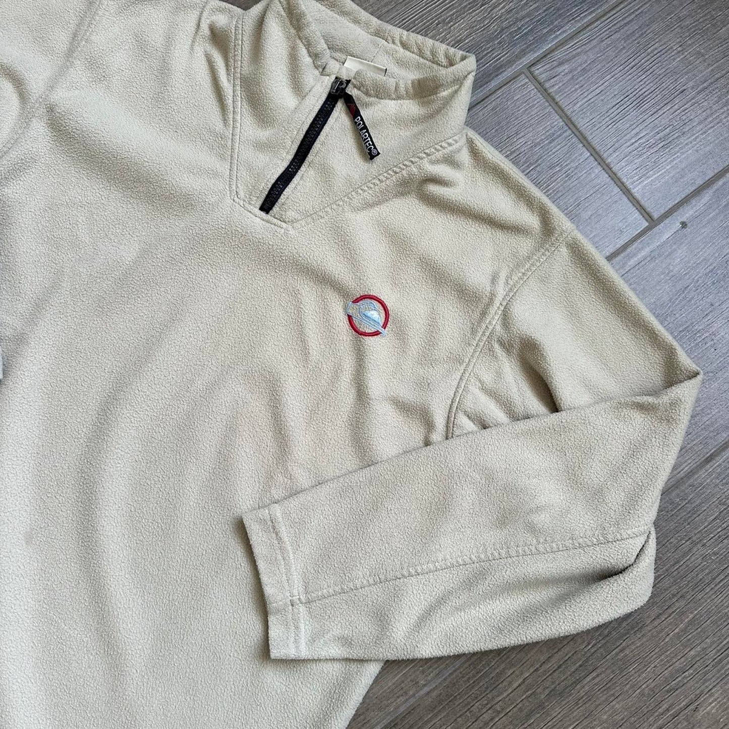 Quiksilver cream quarter zip fleece