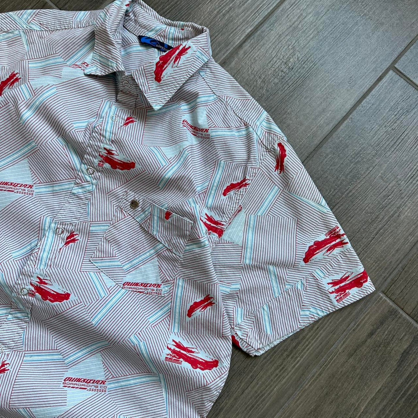 Quiksilver vintage summer y2k shirt