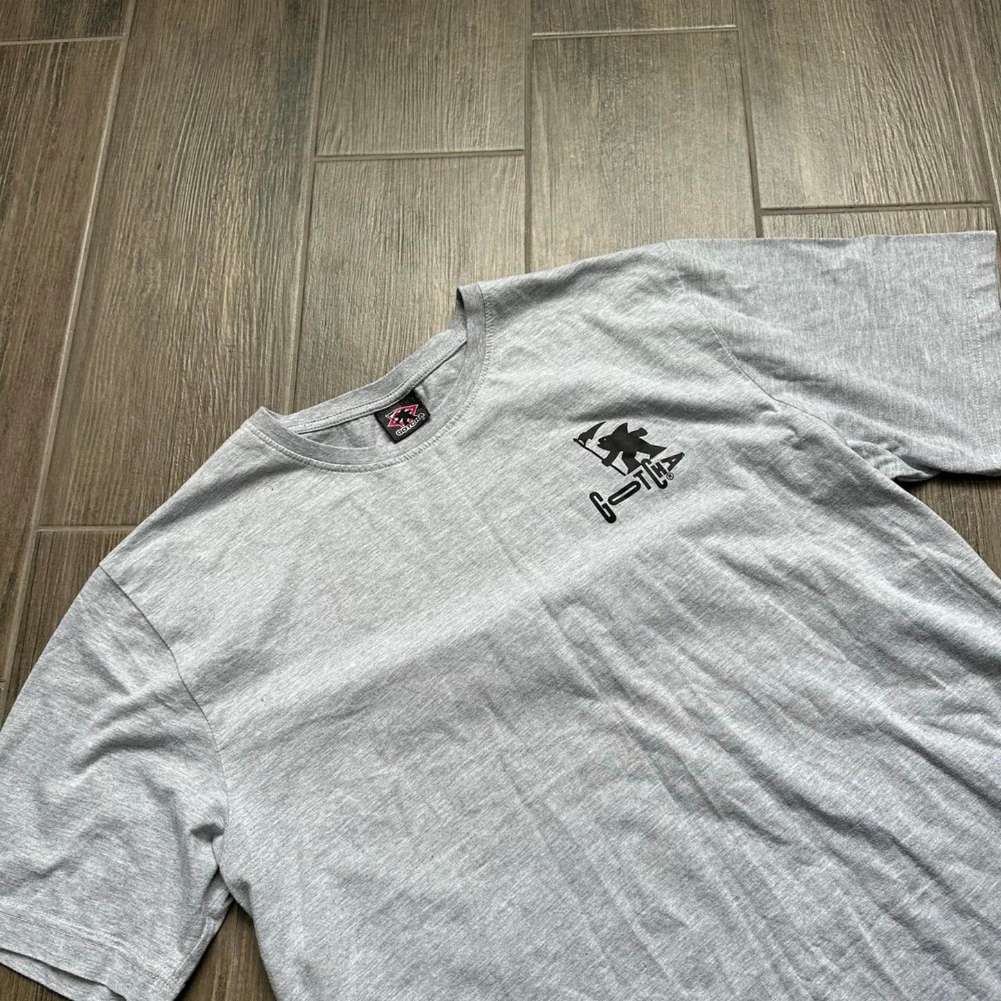 Gotcha y2k baggy vintage tee