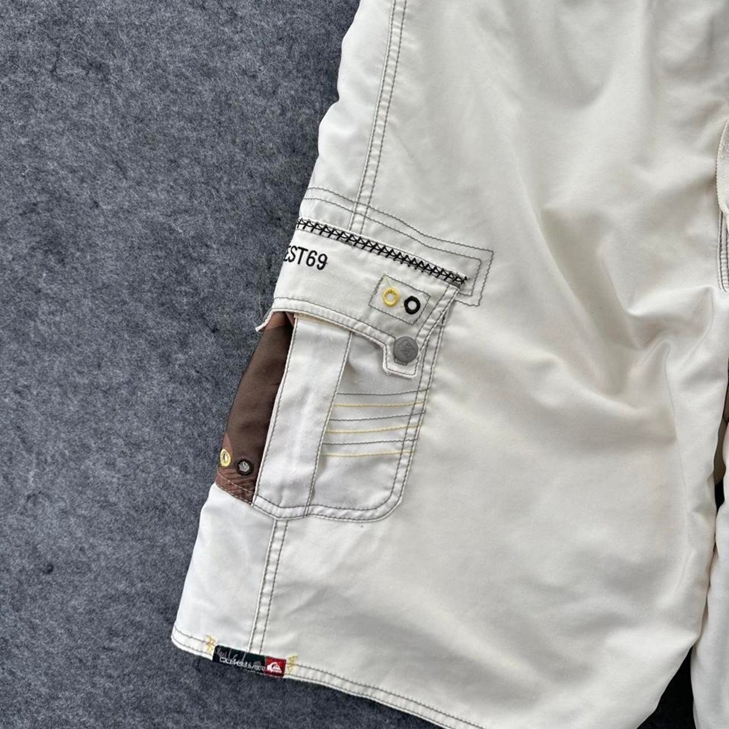 Quiksilver cream cargo shorts