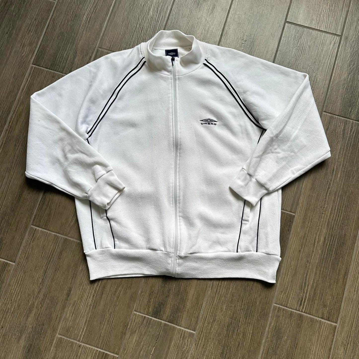 White umbro zip up vintage