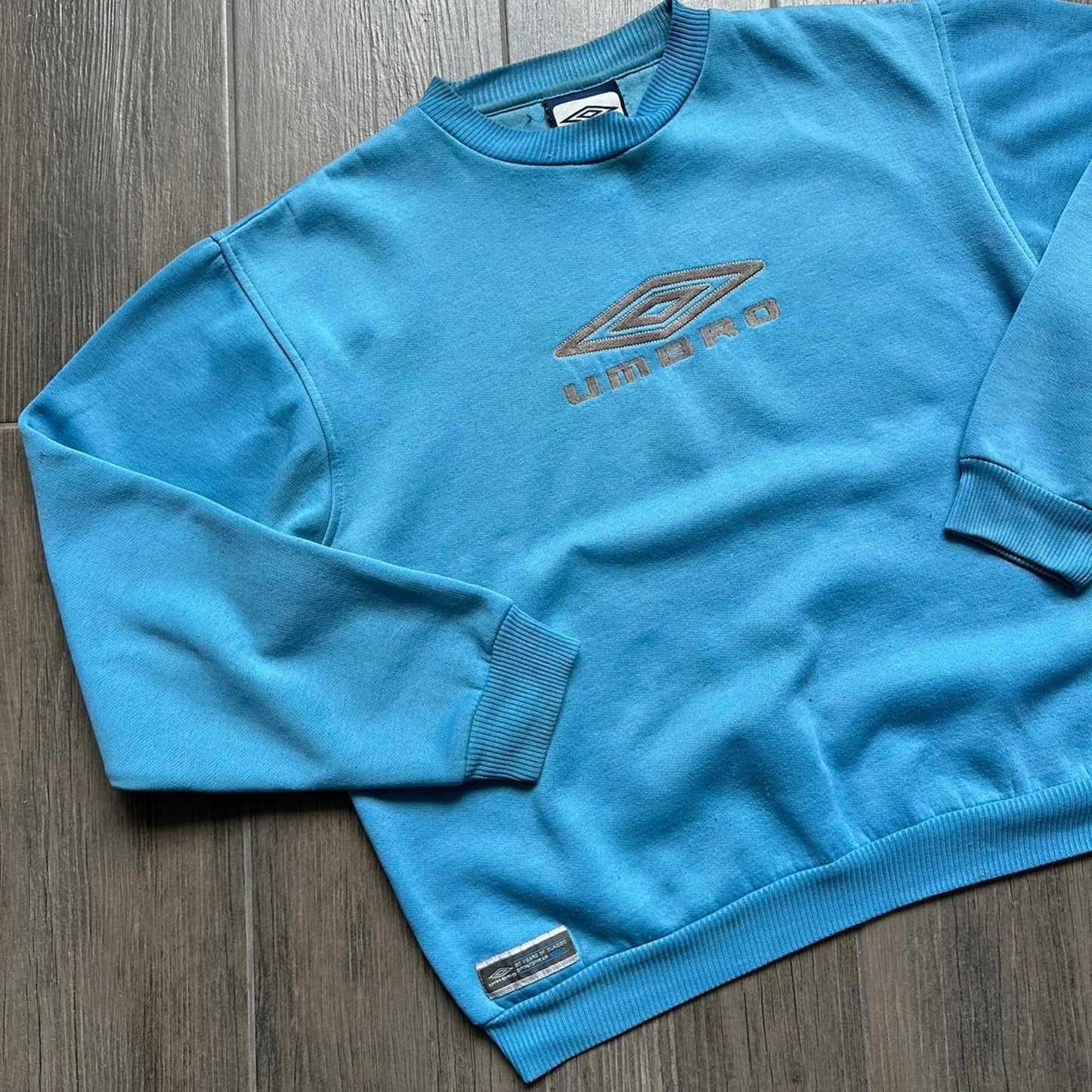 Blue umbro sweatshirt with embroidered