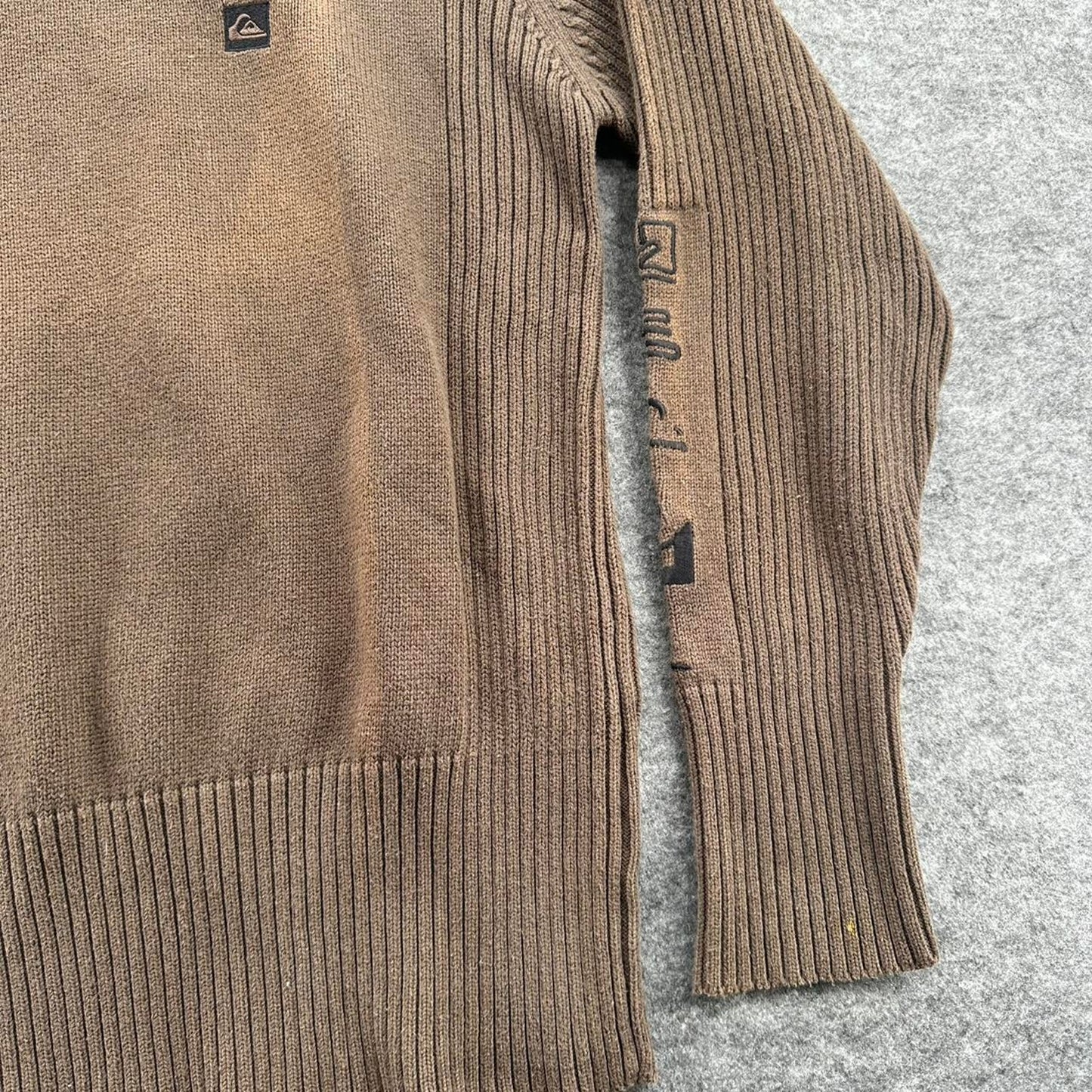 Quiksilver knitted brown sweater