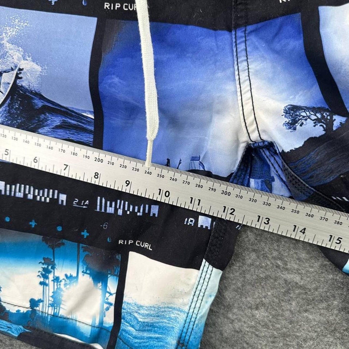 Rip curl board shorts with