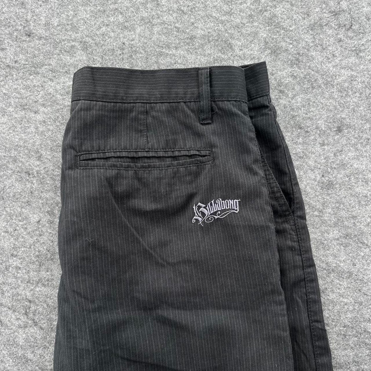 Billabong black pinstripe baggy skater