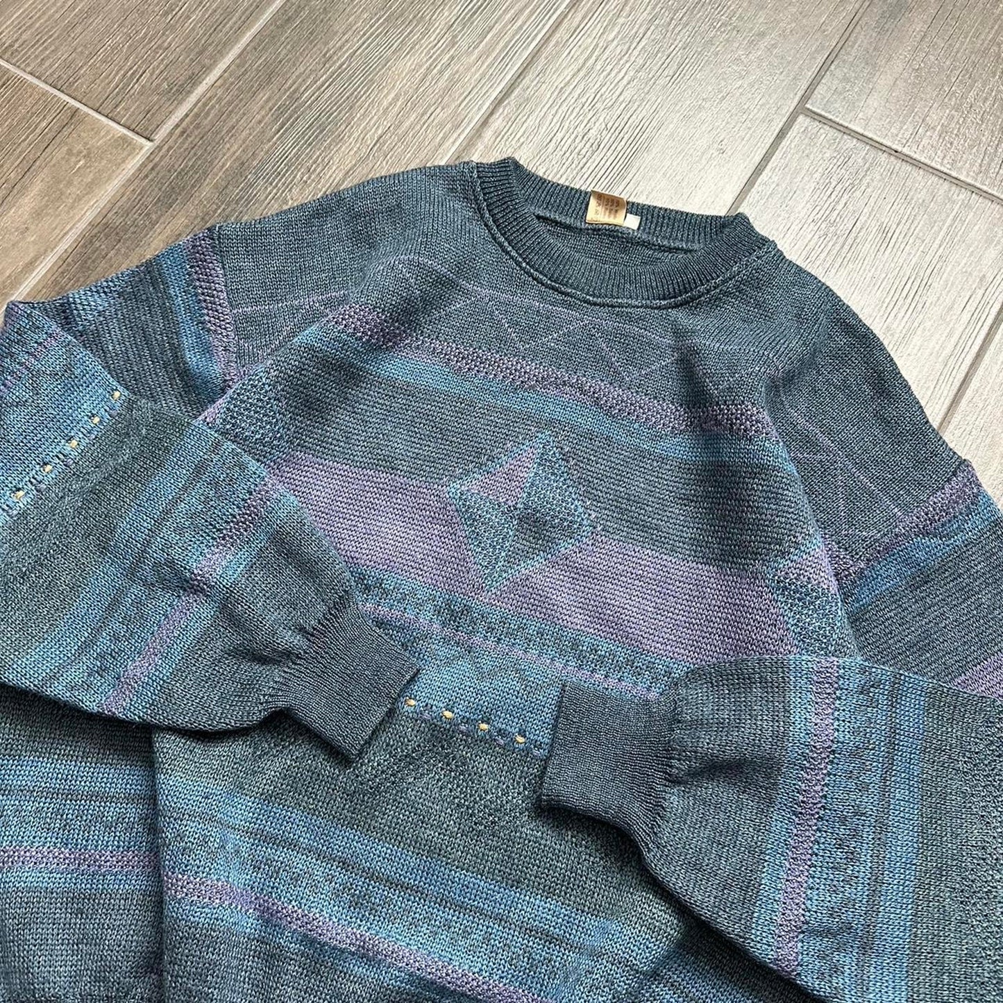 Y2k Japanese style made in Switzerland knitted M jumper