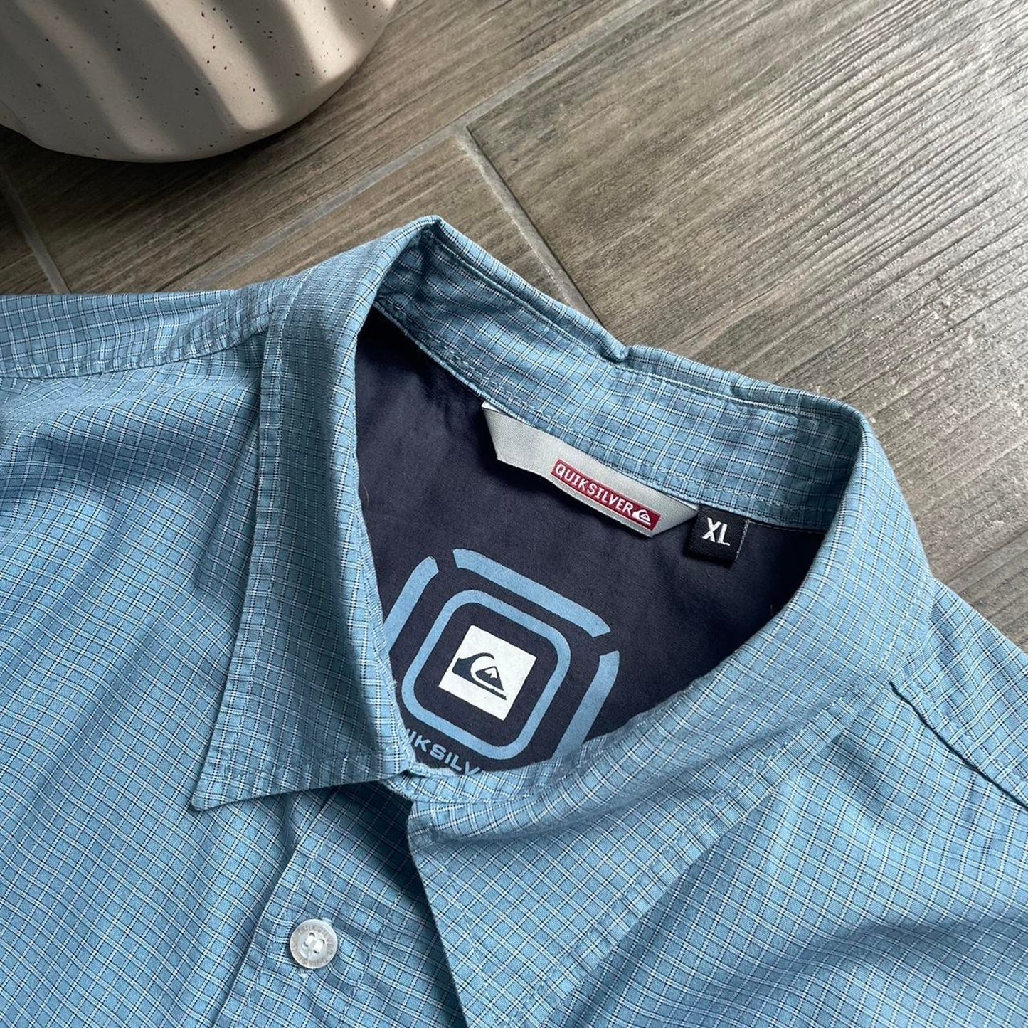 Quiksilver Hawaii style summer surf shirt