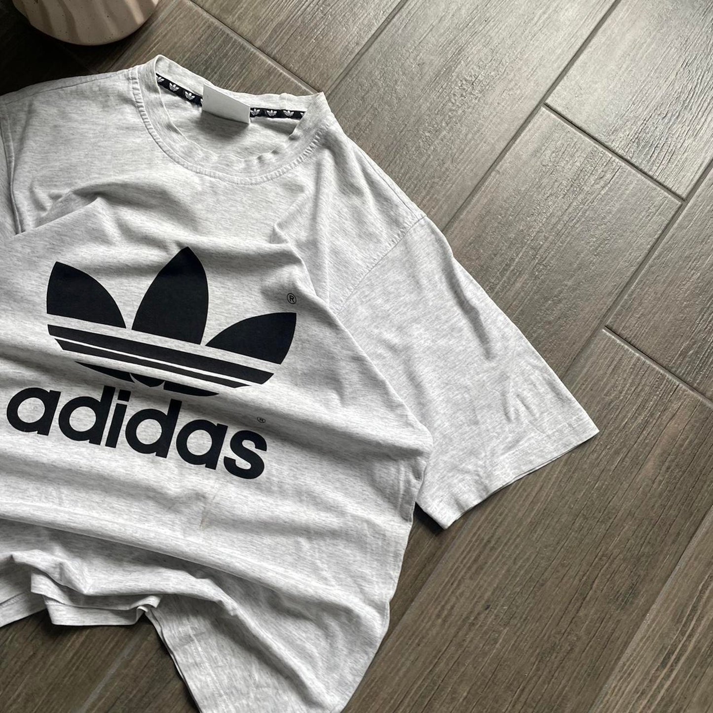 Adidas vintage baggy y2k tee