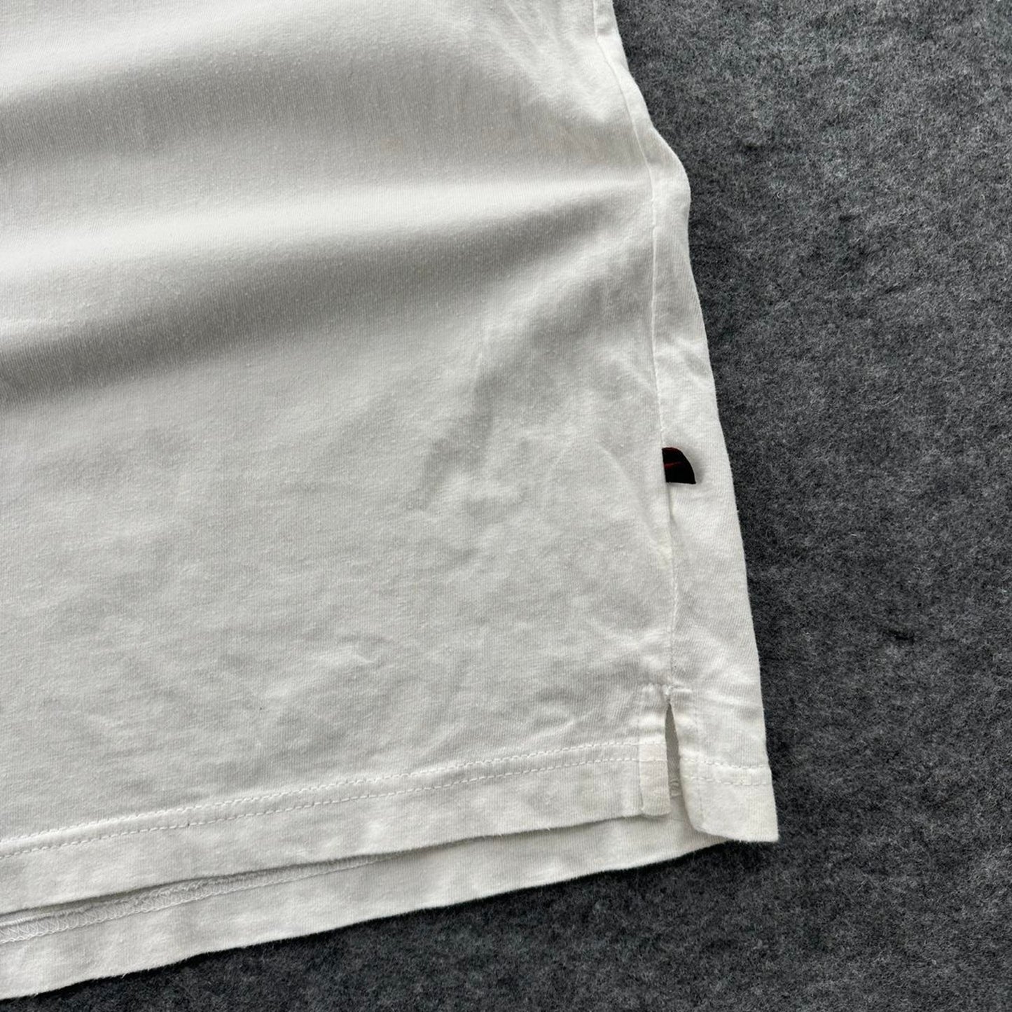 Y2k nike white t shirt