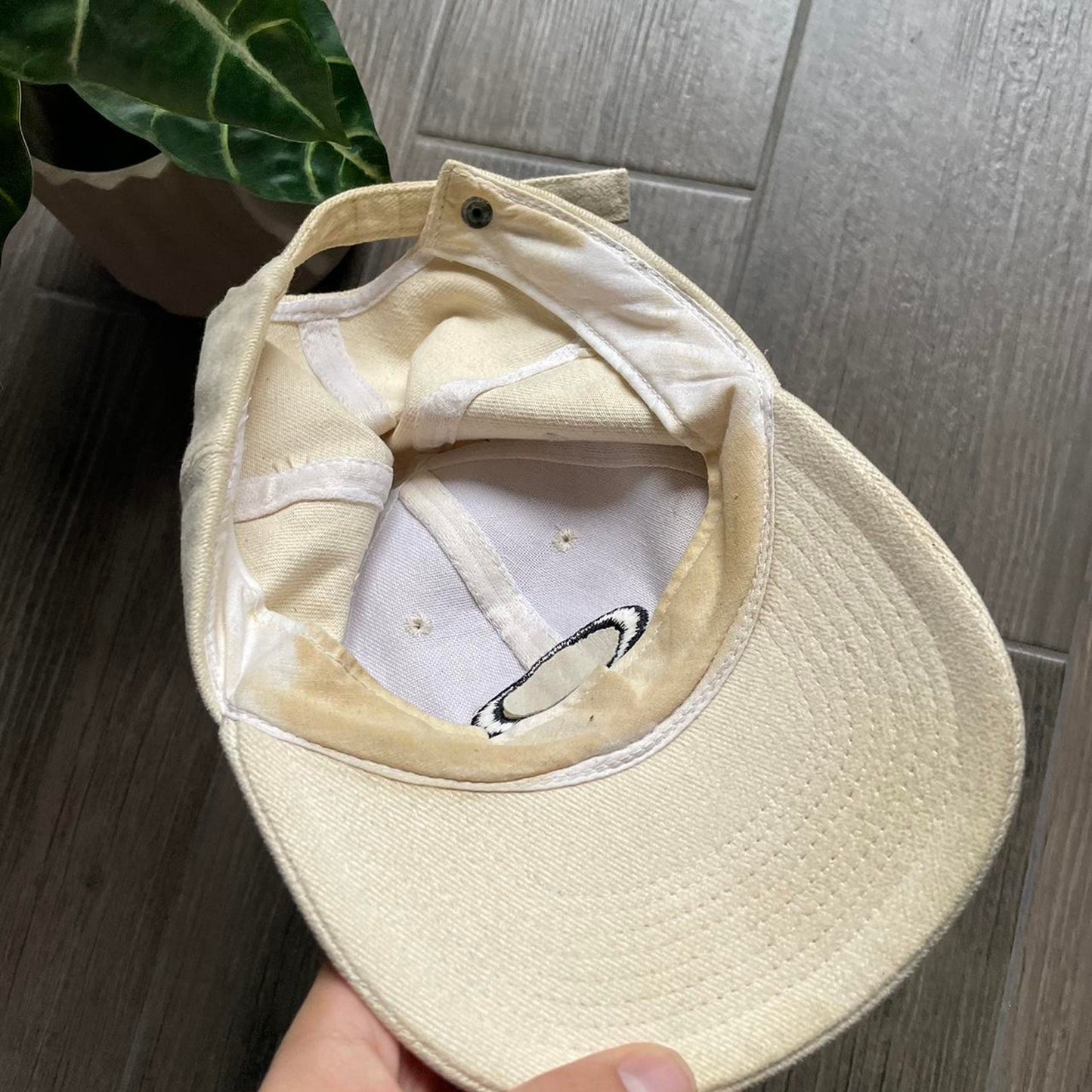 Okey beige streetwear y2k cap