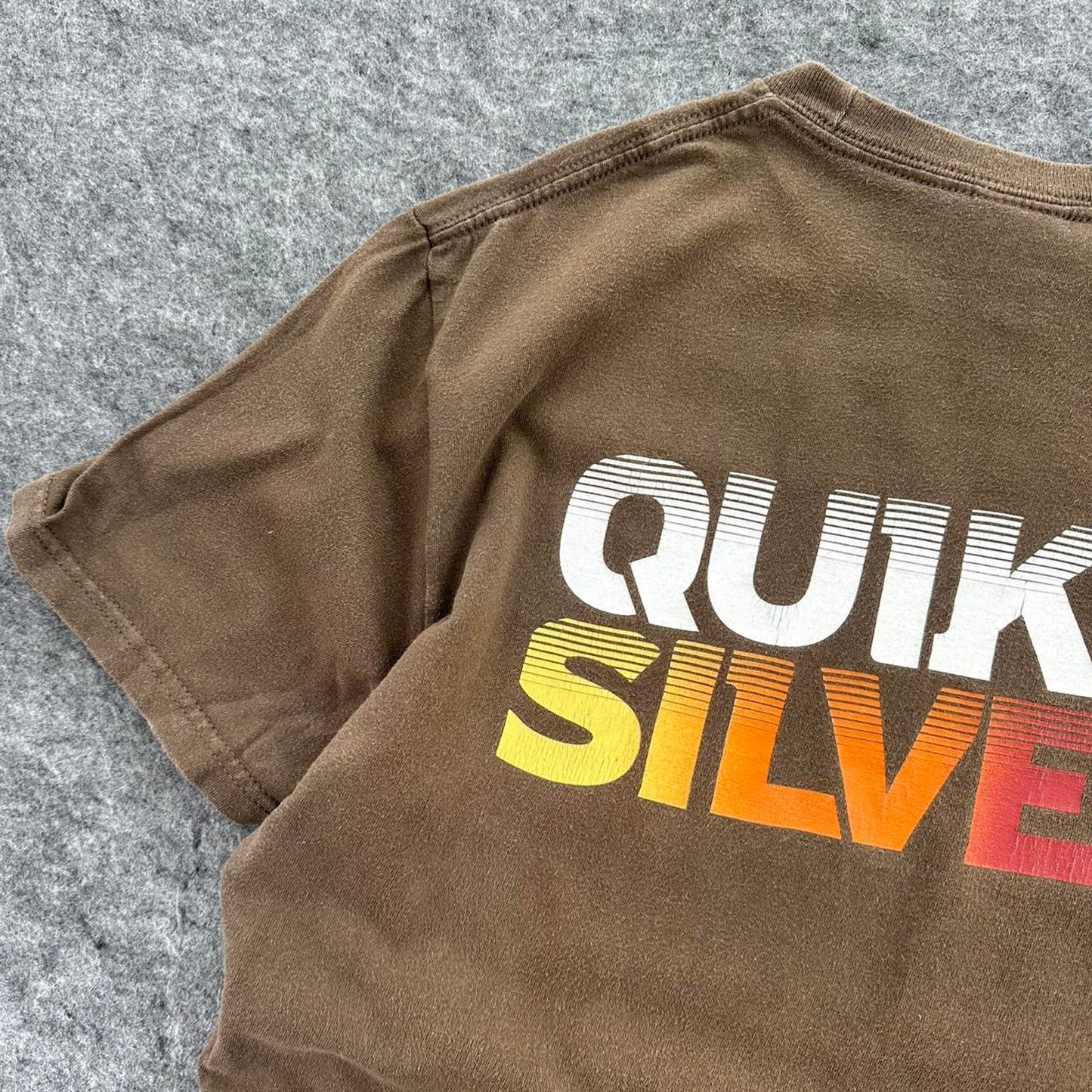 Quiksilver brown surf tee