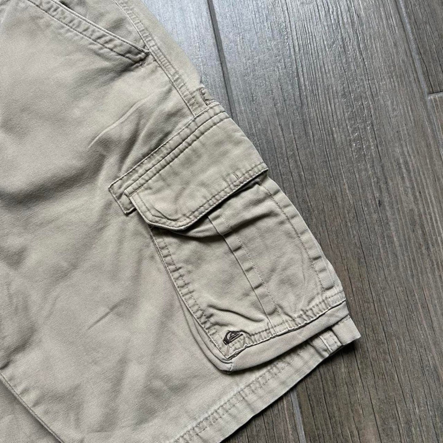 Quiksilver khaki cargo shorts