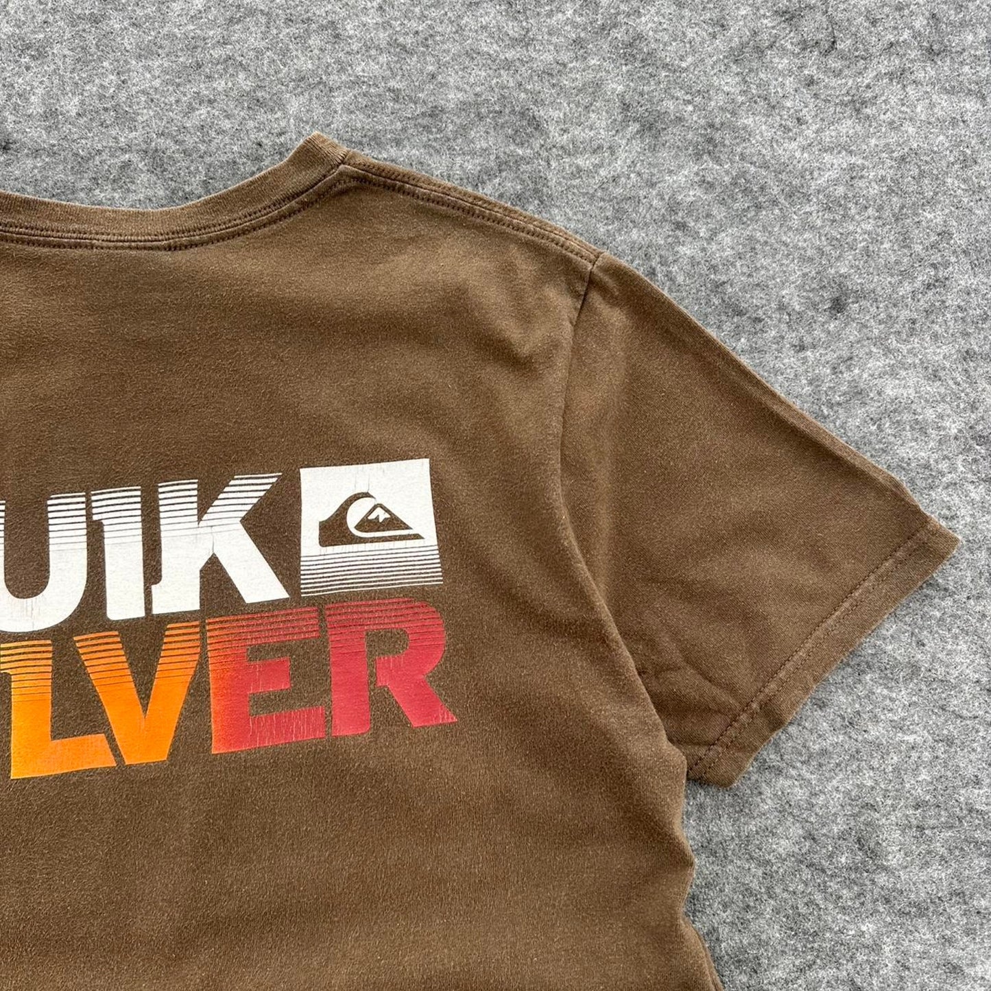 Quiksilver brown surf tee