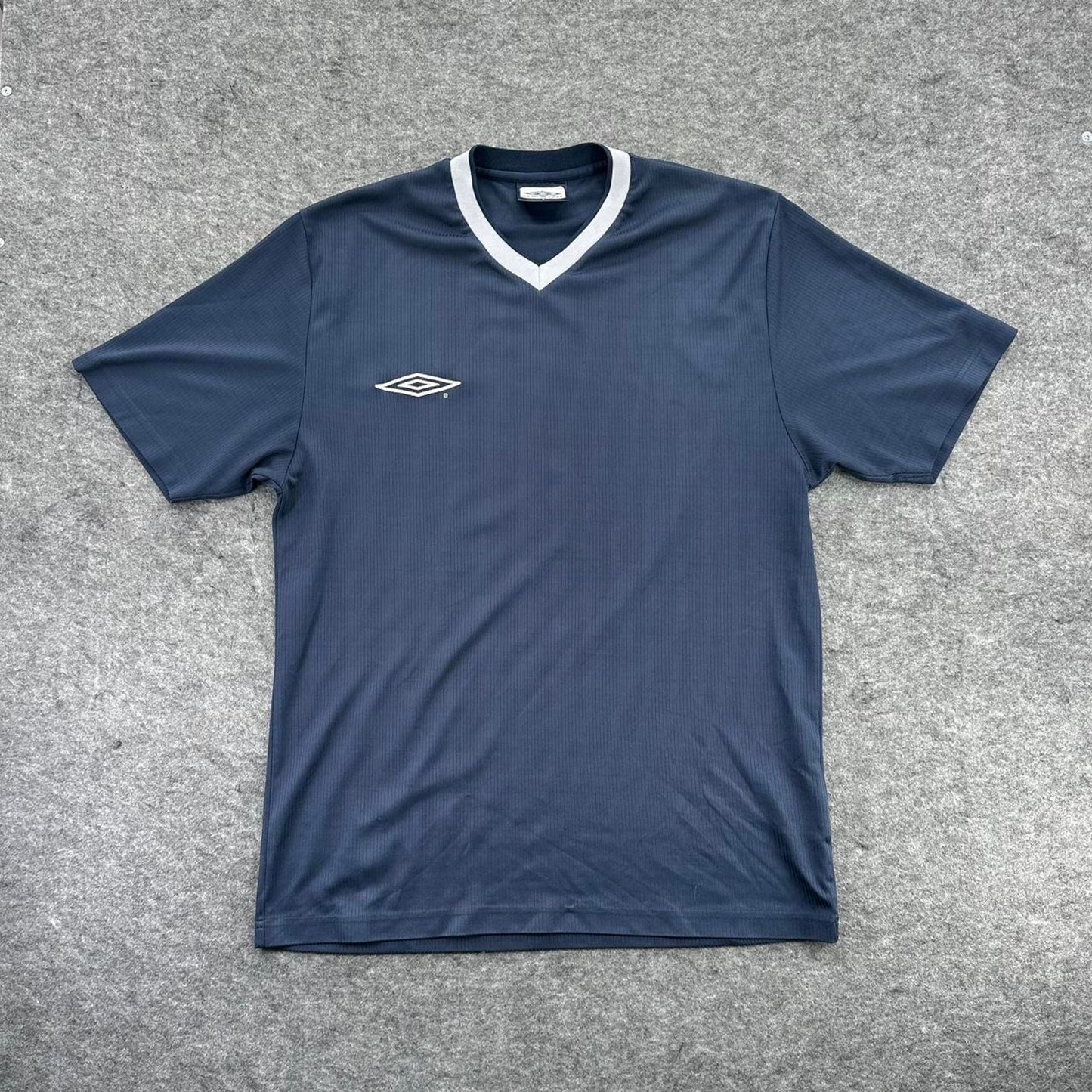 Umbro navy blue soccer jersey