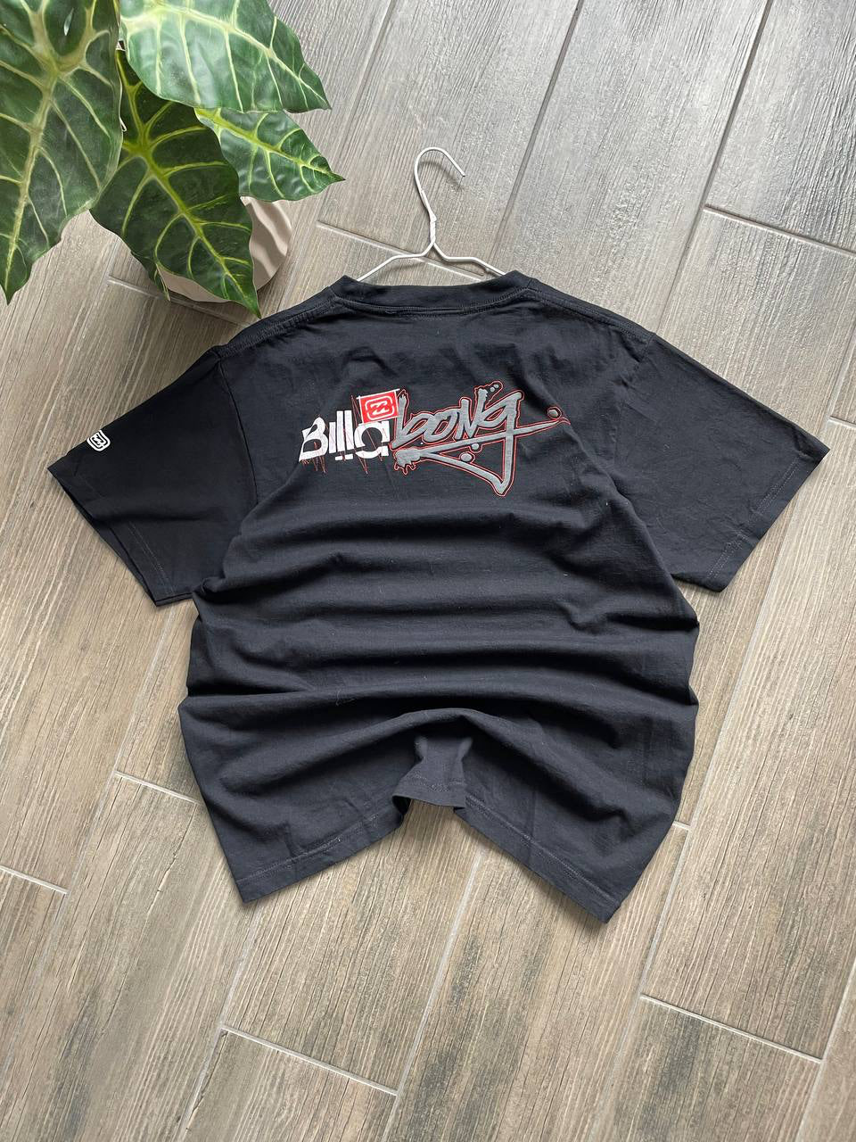 Billabong black y2k baggy vintage tee