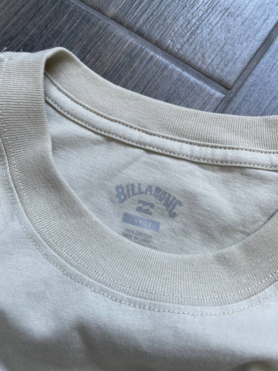 Billabong y2k baggy vintage tee