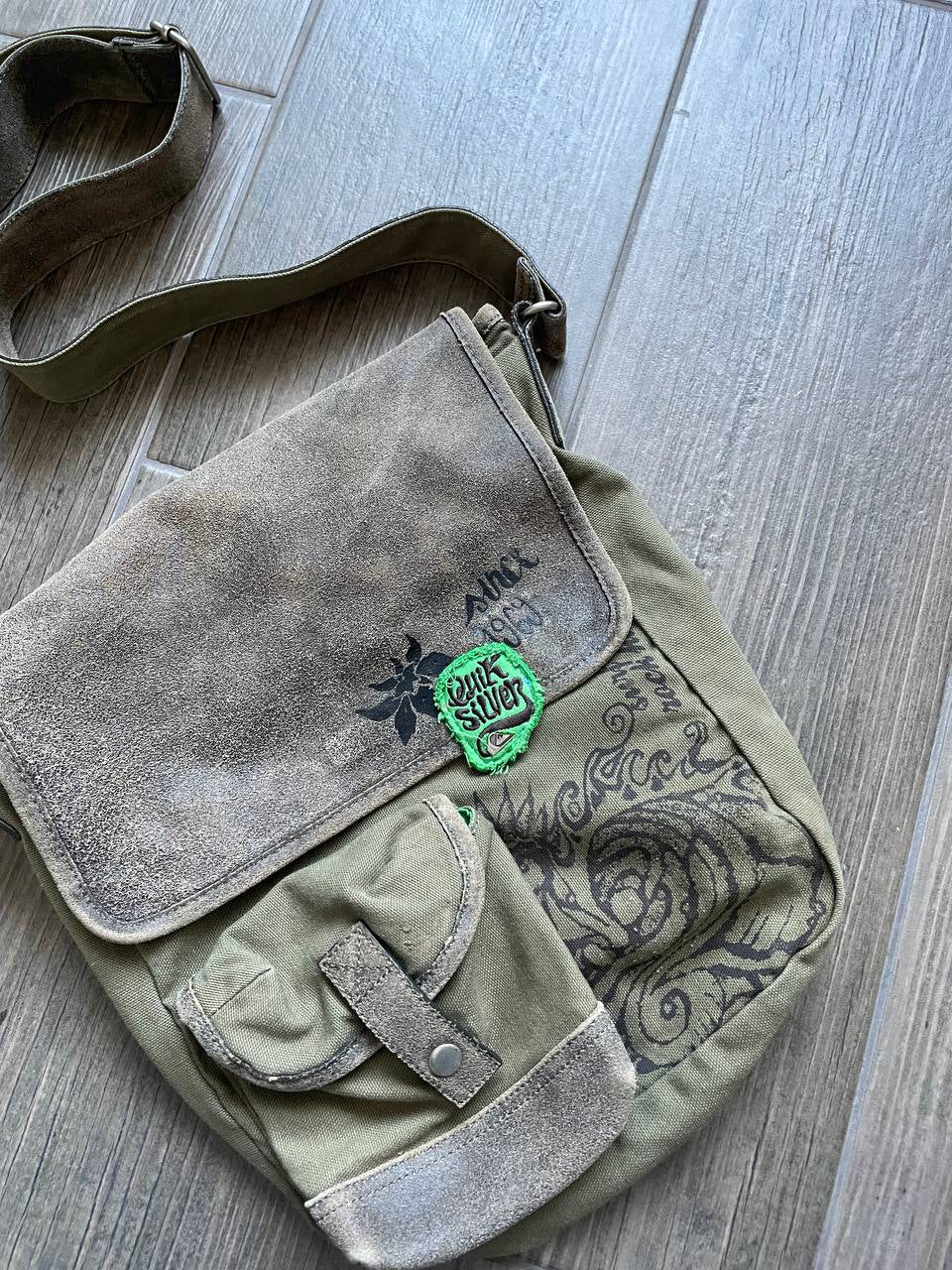 Quiksilver Vintage Olive Green Messenger Bag