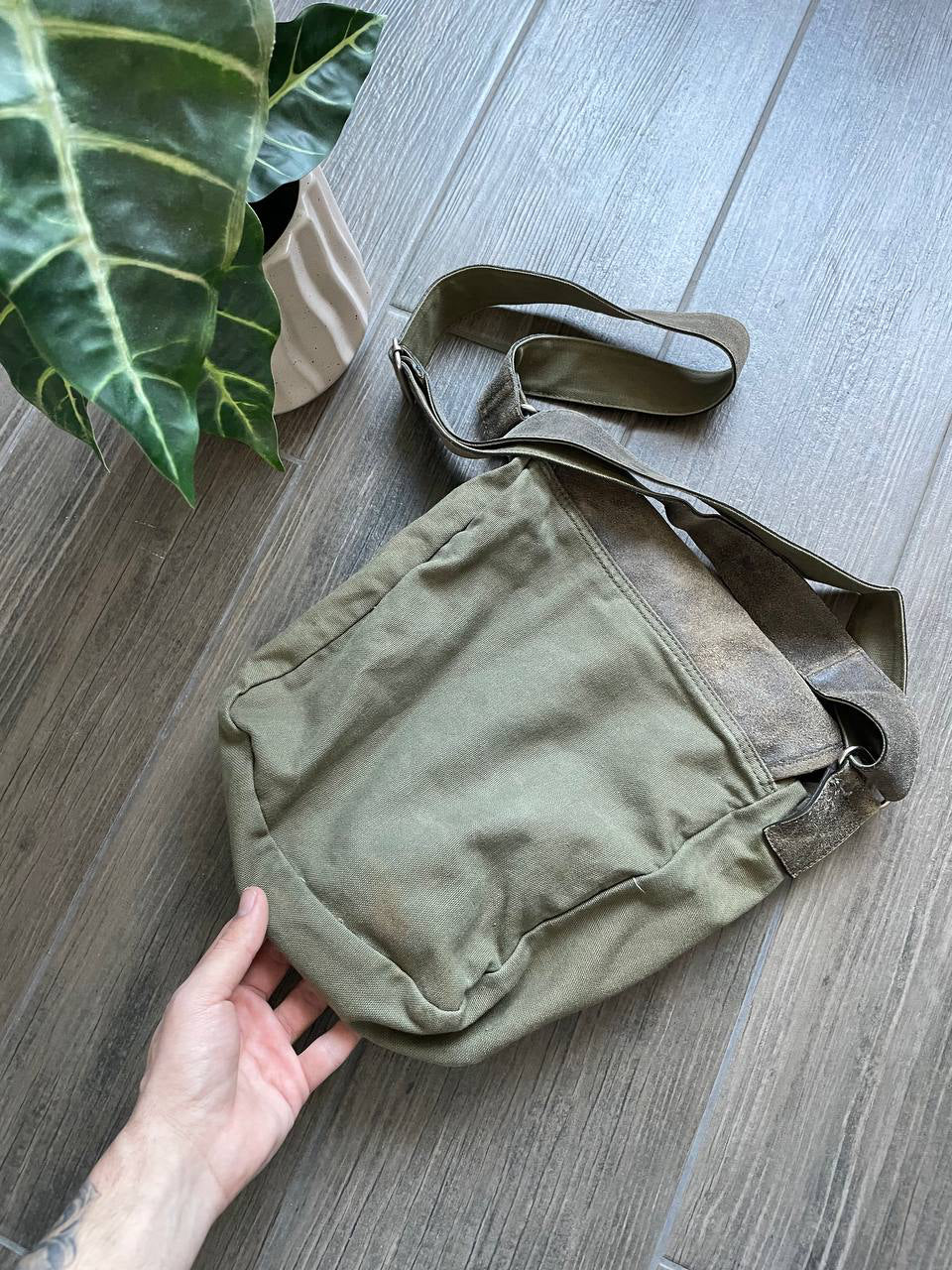 Quiksilver Vintage Olive Green Messenger Bag