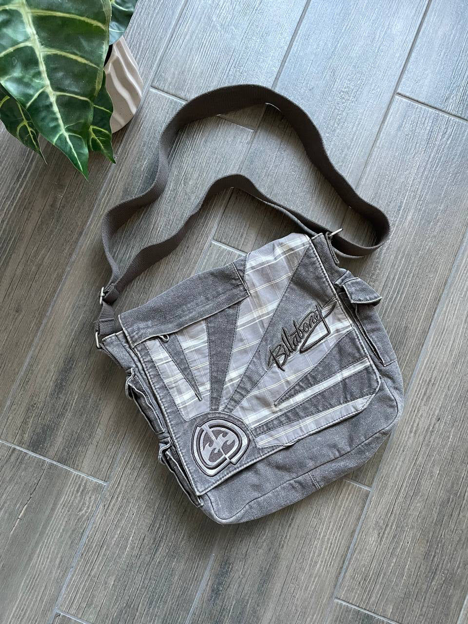 Billabong Vintage Grey Canvas Messenger Bag