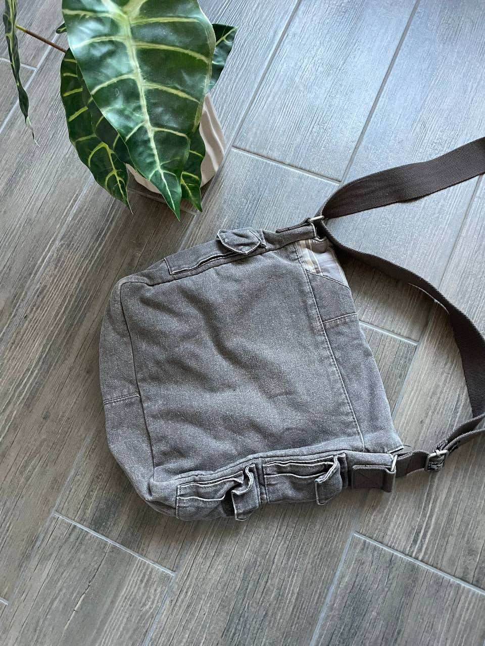 Billabong Vintage Grey Canvas Messenger Bag