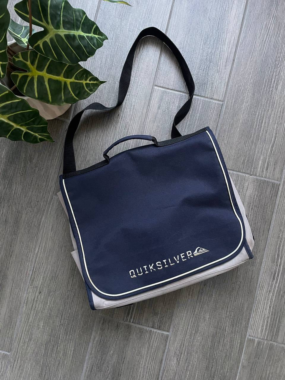 Quiksilver avant garde vintage japan style bag