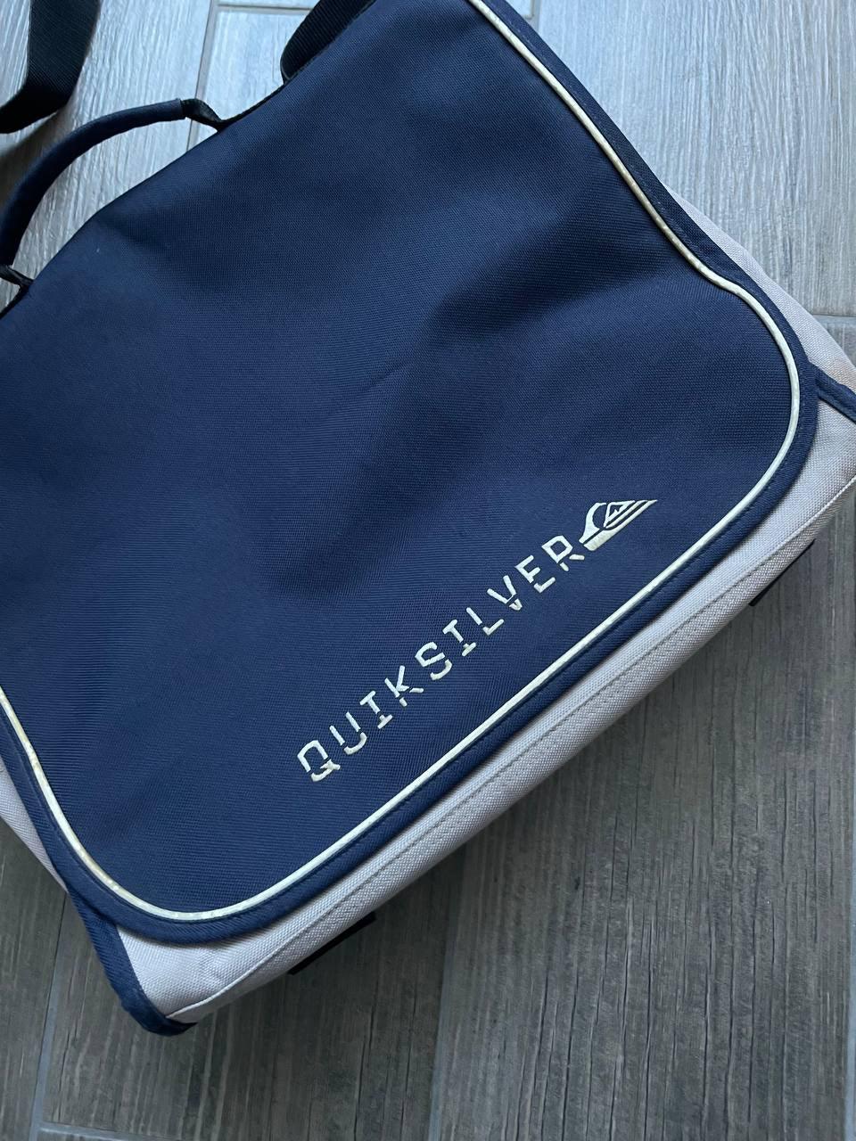 Quiksilver avant garde vintage japan style bag