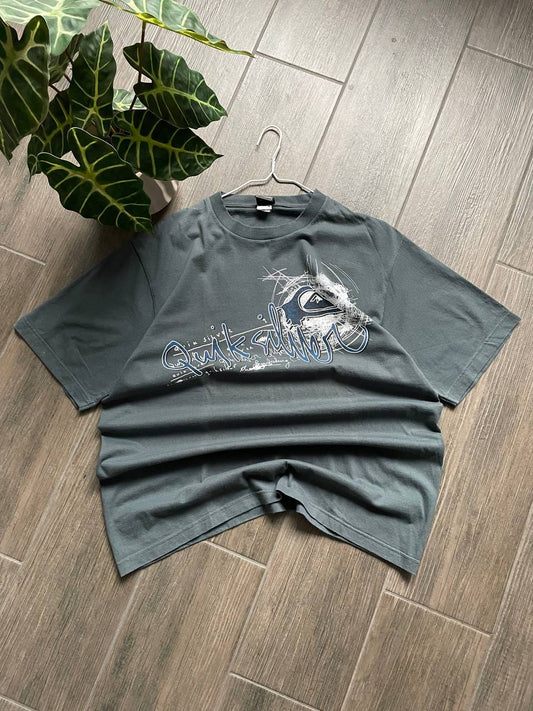 Quiksilver baggy vintage y2k t-shirt