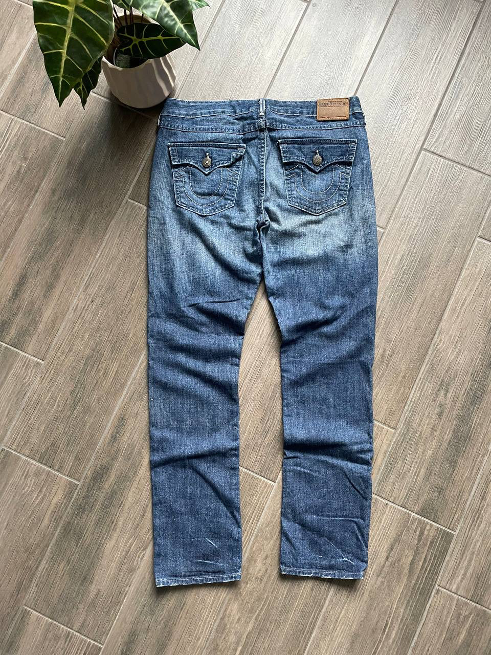 True Religion distressed vintage y2k jeans