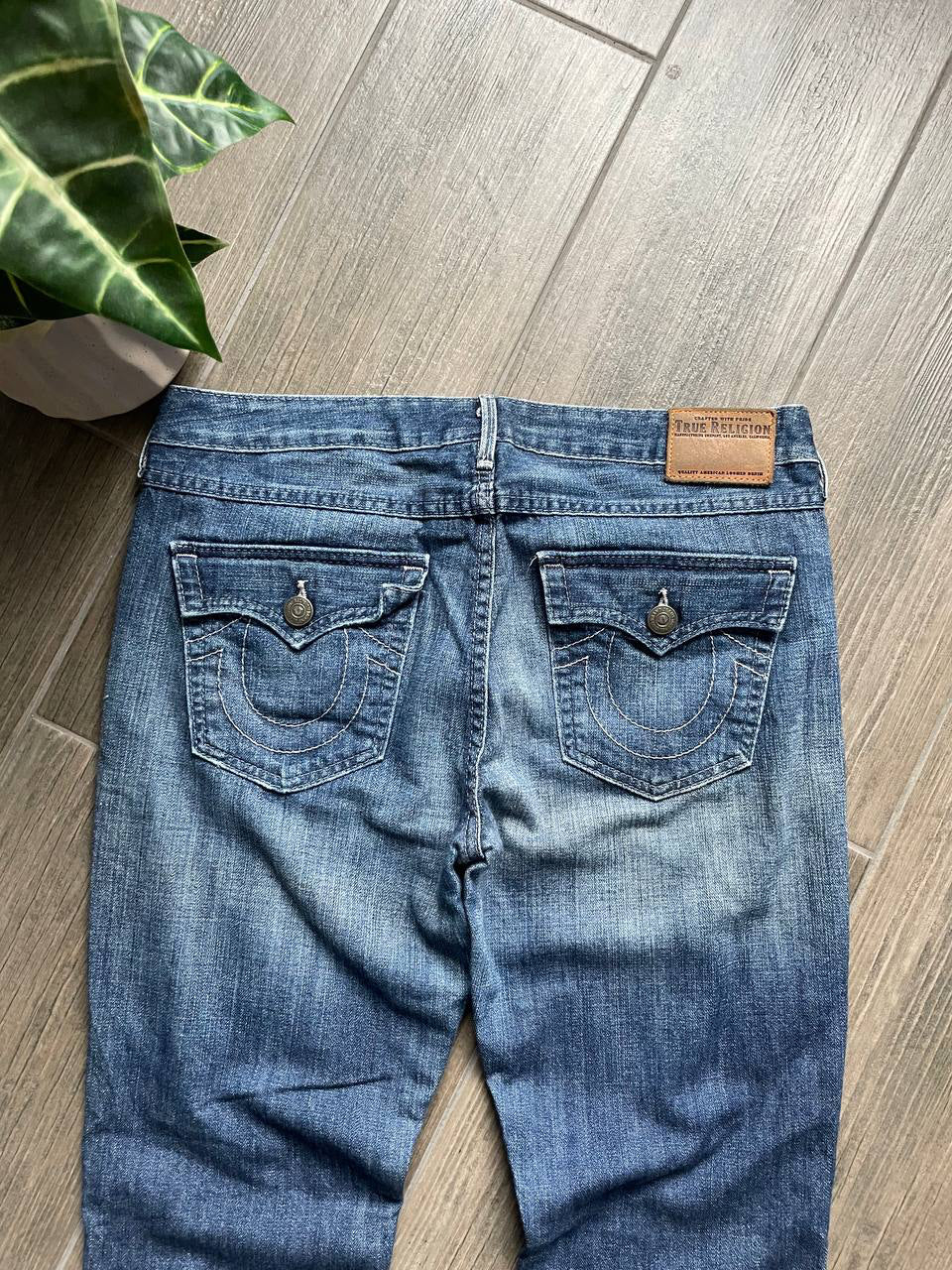 True Religion distressed vintage y2k jeans