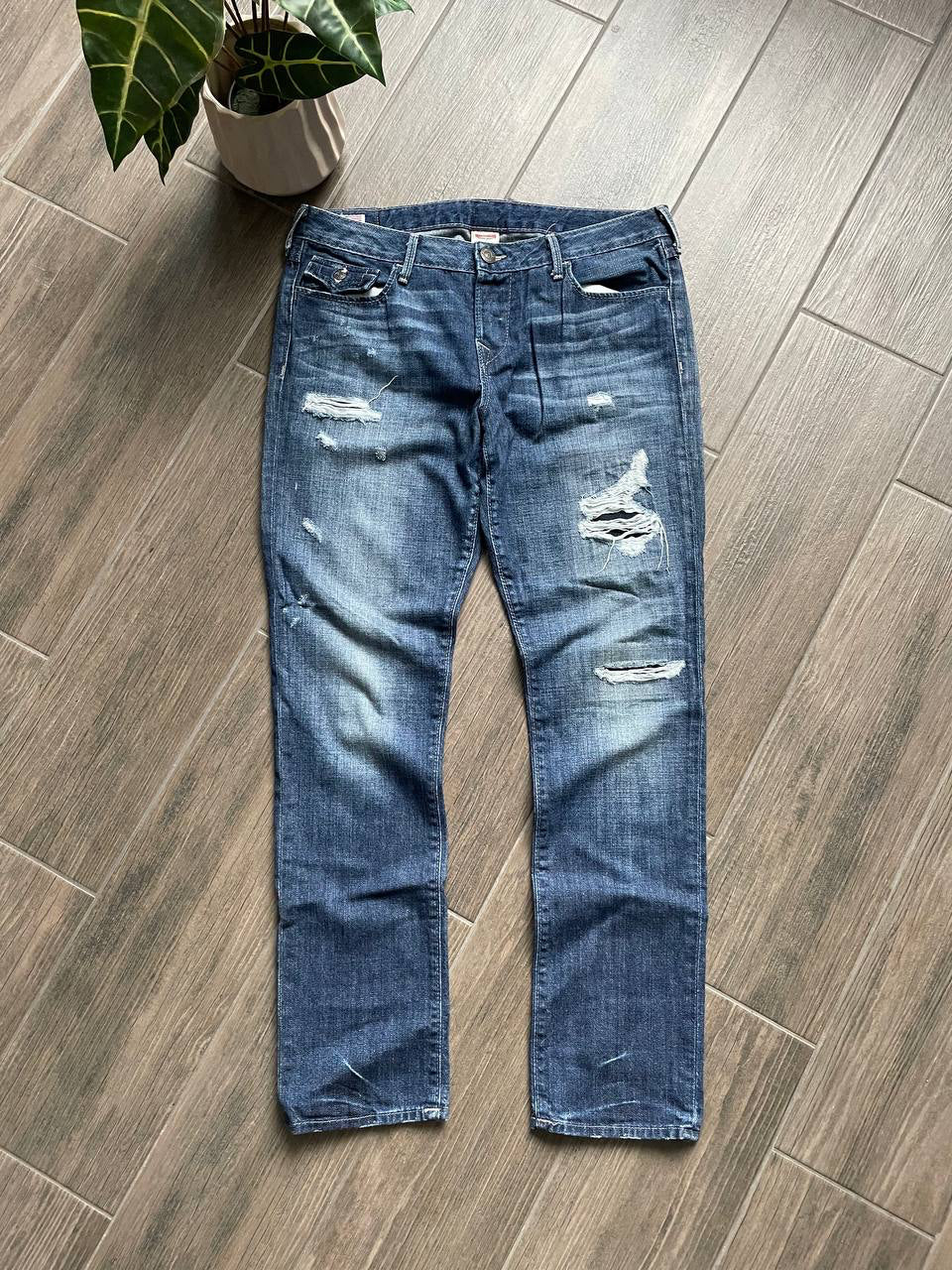 True Religion distressed vintage y2k jeans