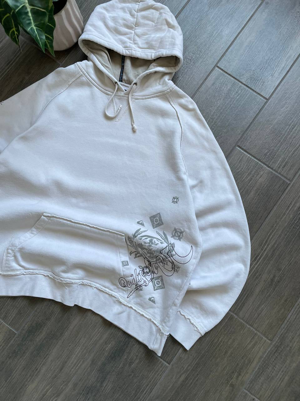 Quiksilver Vintage Off-White Oversized Hoodie