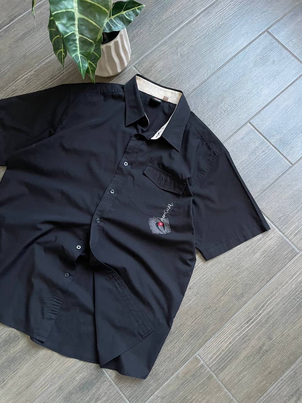 Rip Curl Vintage Black Short-Sleeve Button-Up Shirt