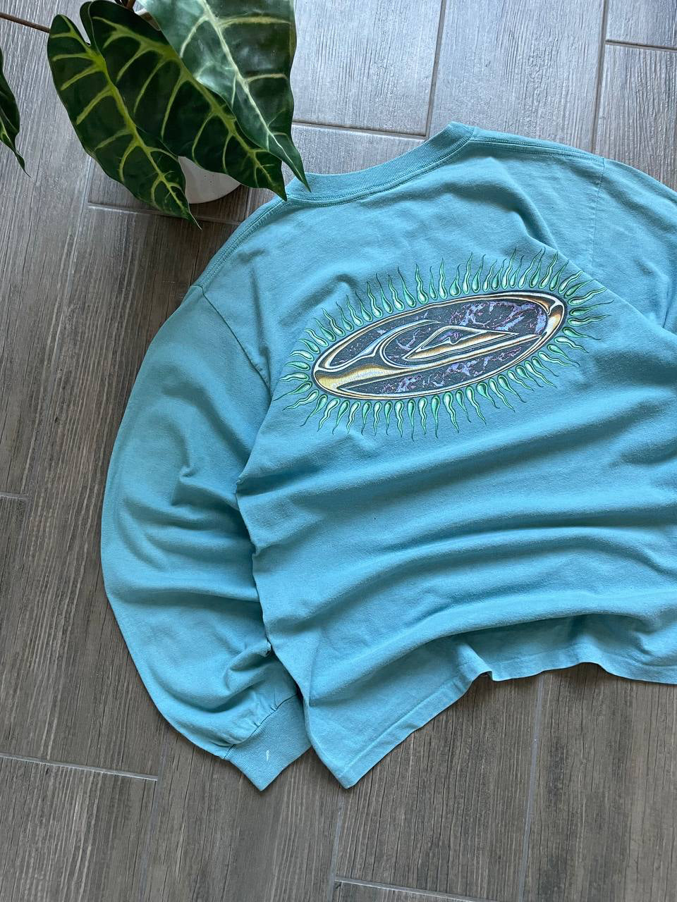 Quiksilver y2k baggy vintage tee long sleeve