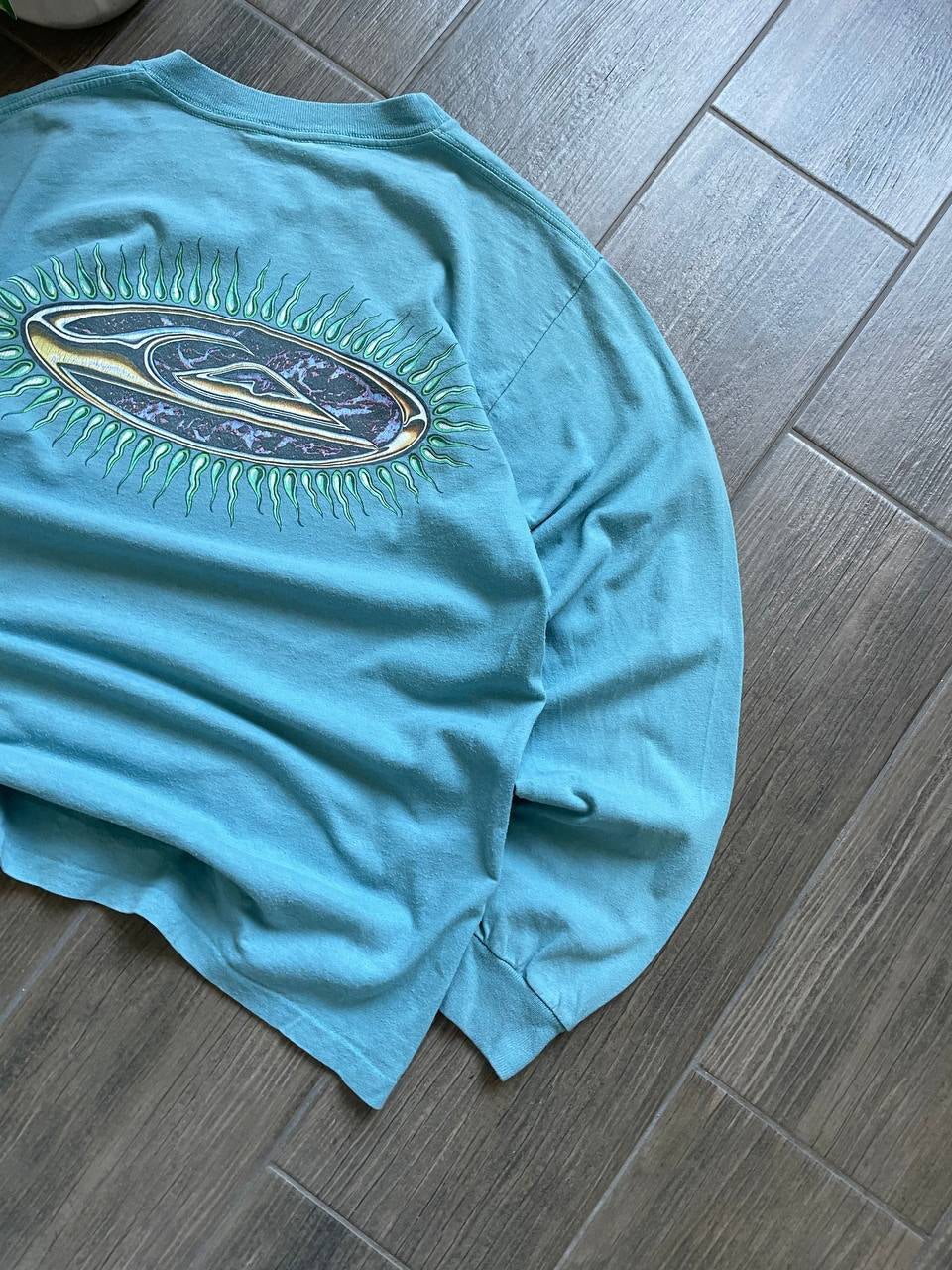 Quiksilver y2k baggy vintage tee long sleeve