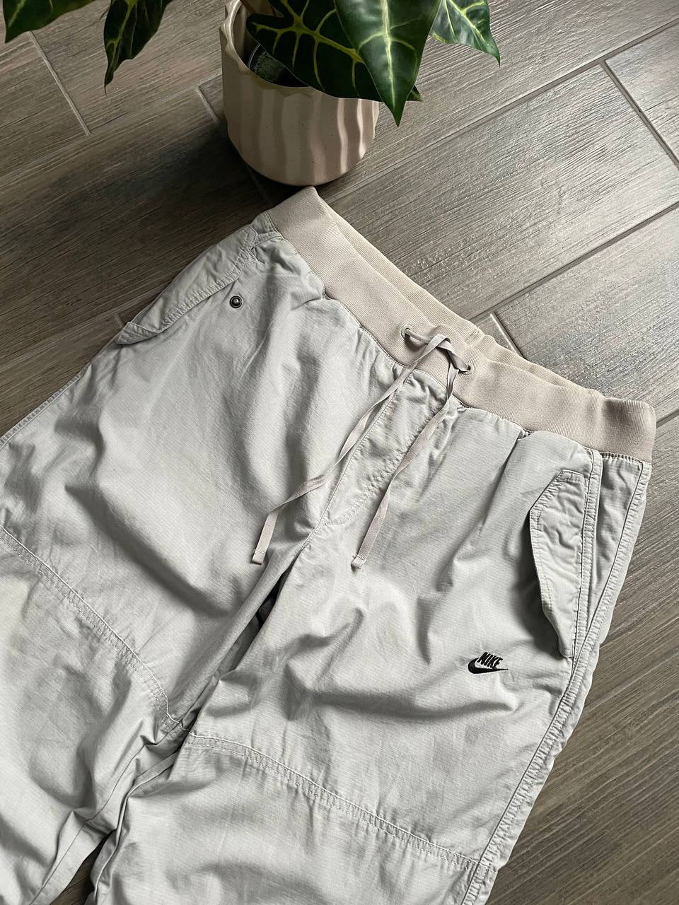 Nike vintage cargo baggy y2k pants