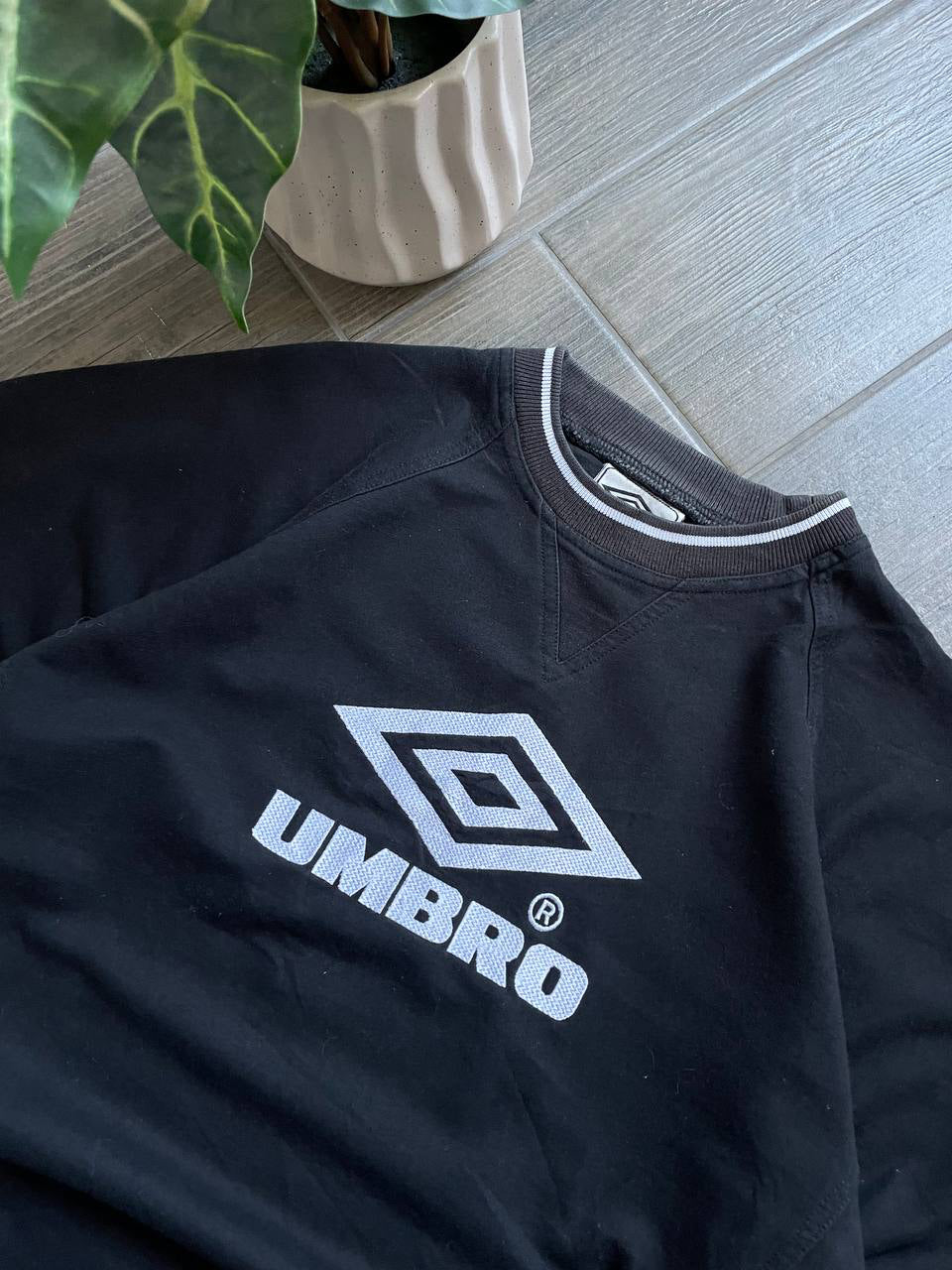 Umbro Vintage Black Crewneck Sweatshirt