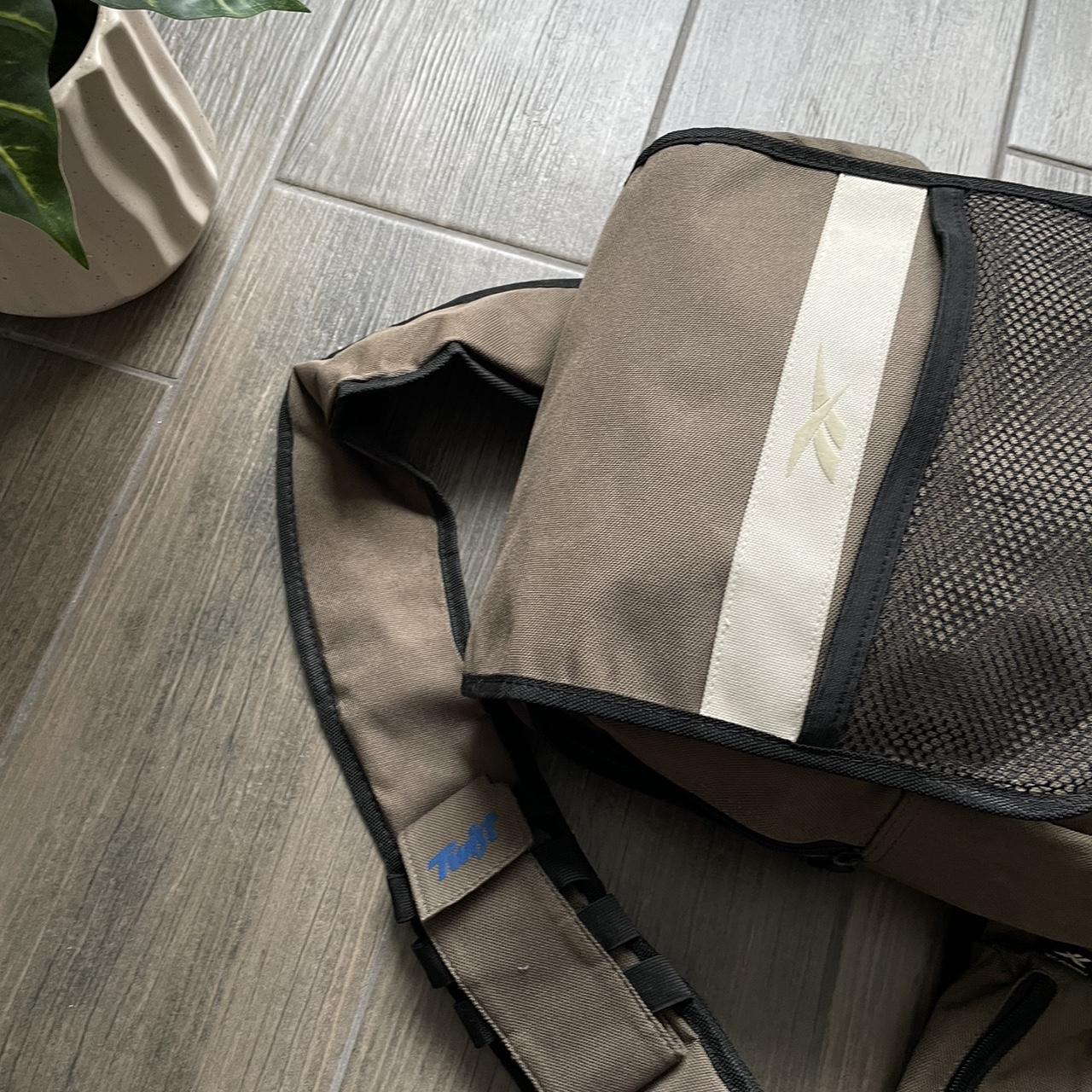 Reebok vintage y2k waterproof bag