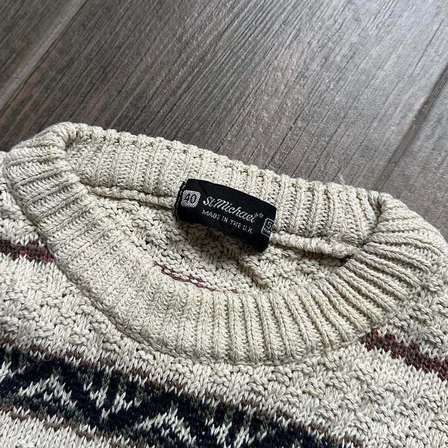 Y2k vintage made in UK grandpacore M-L sweater