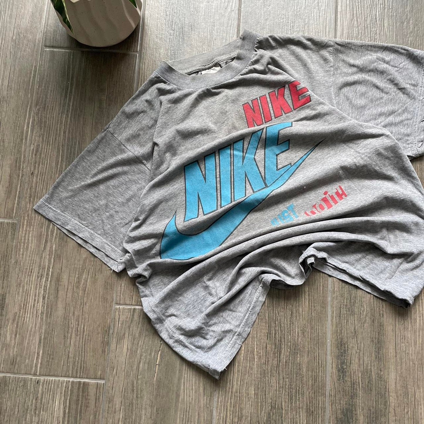 Nike grey y2k baggy vintage tee
