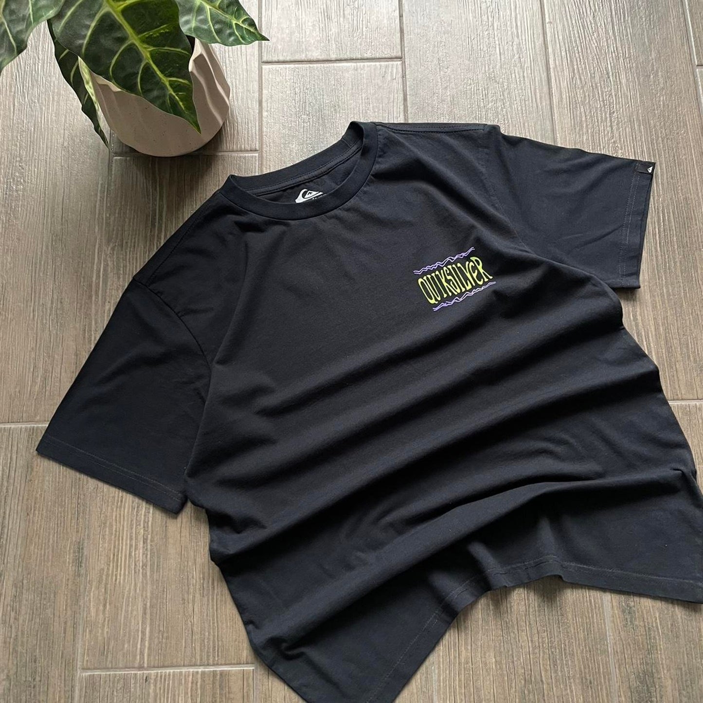 Quiksilver black big logo surf cotton t-shirt M