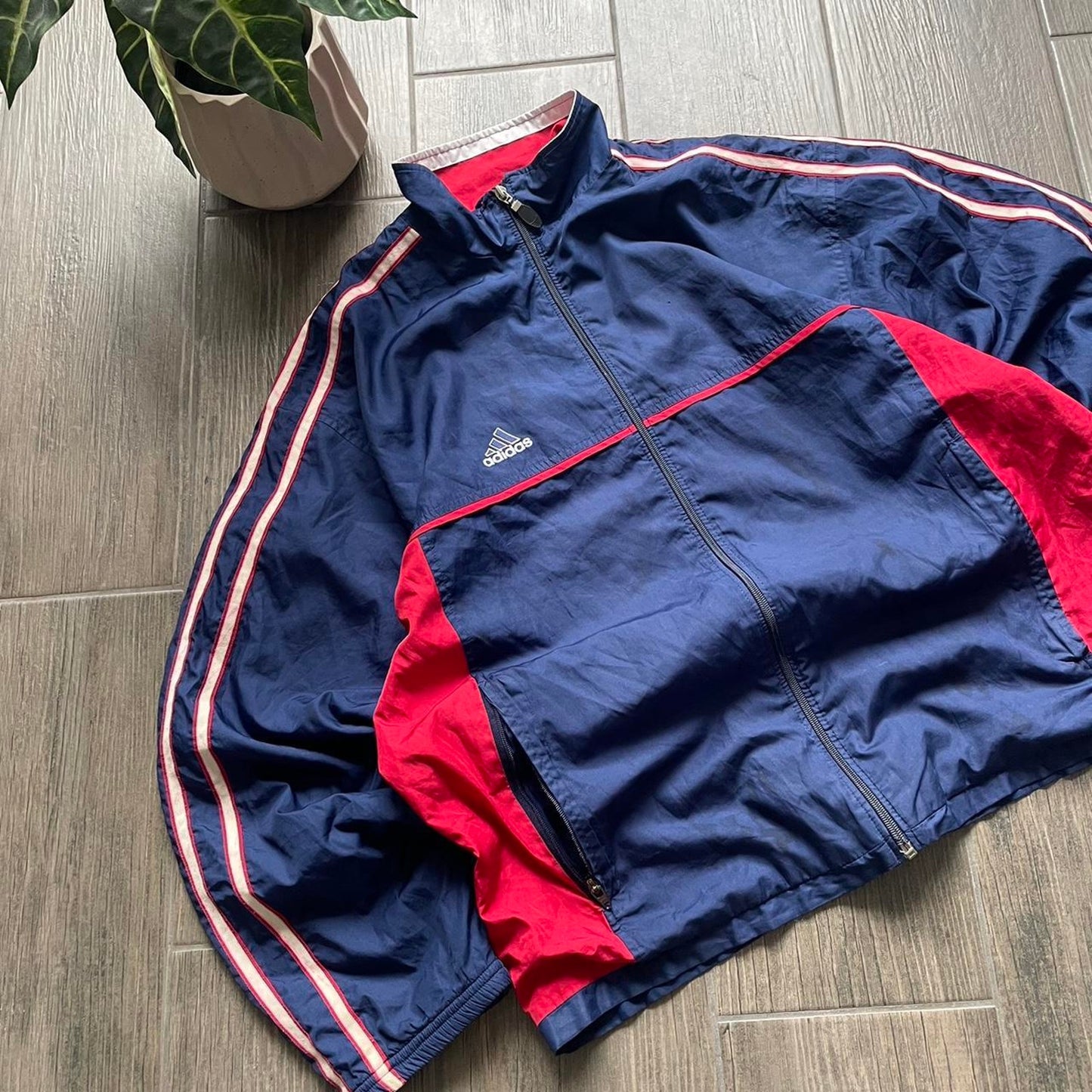 Adidas nylon navy vintage baggy y2k L jacket