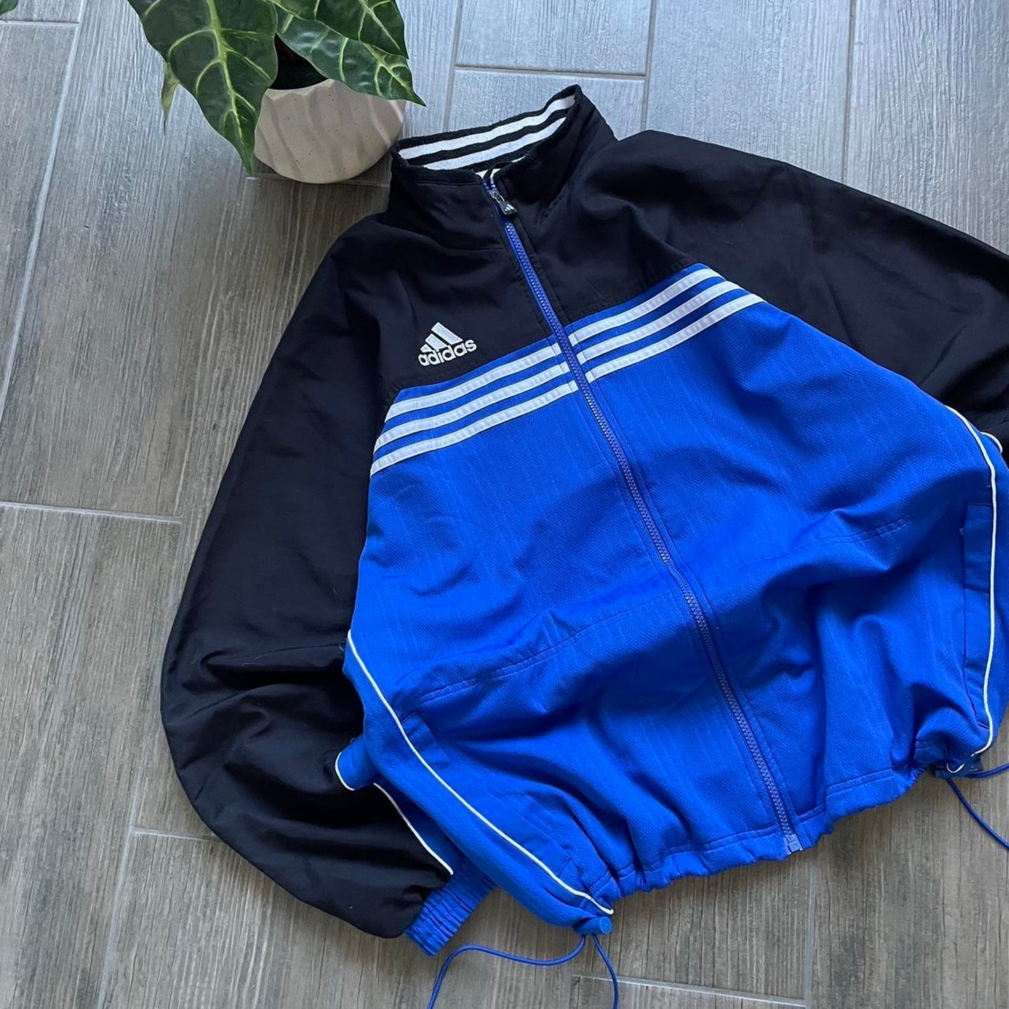 Adidas nylon vintage baggy y2k jacket