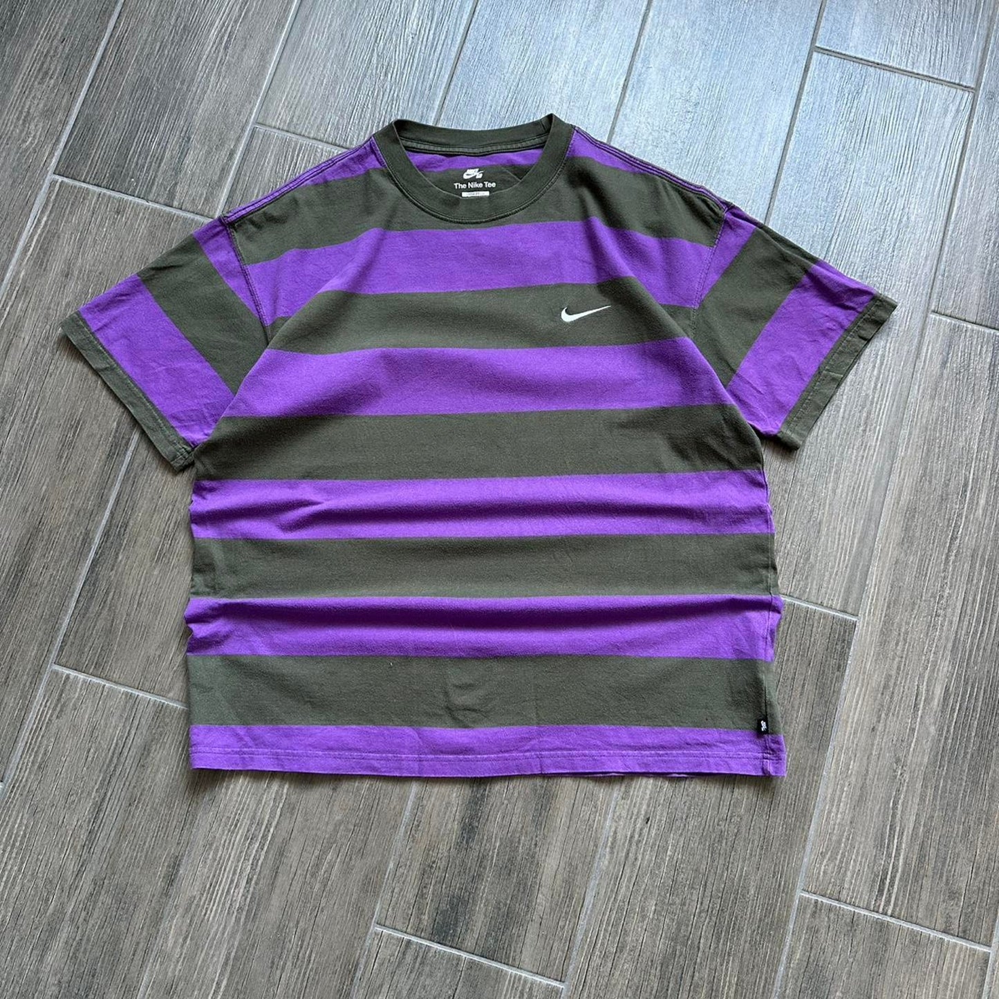 Nike y2k purple and green L tee