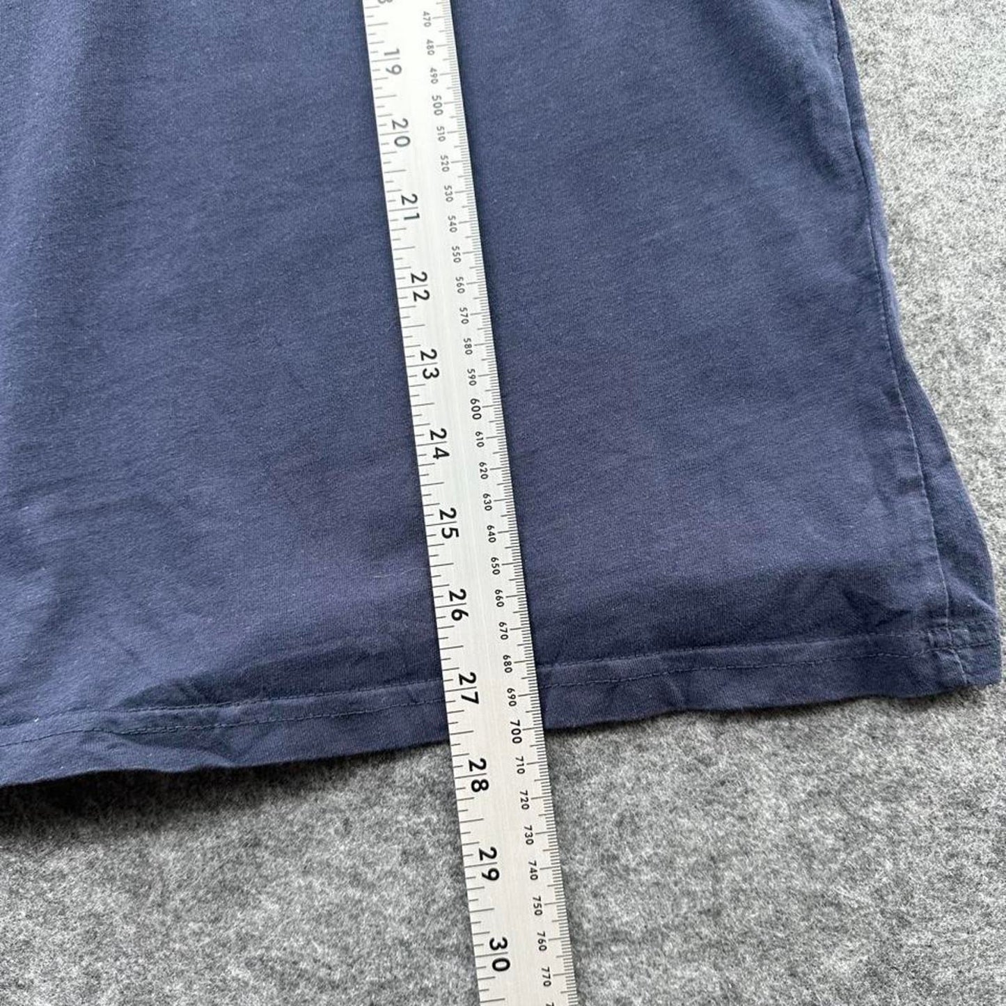 Quiksilver navy blue t shirt size