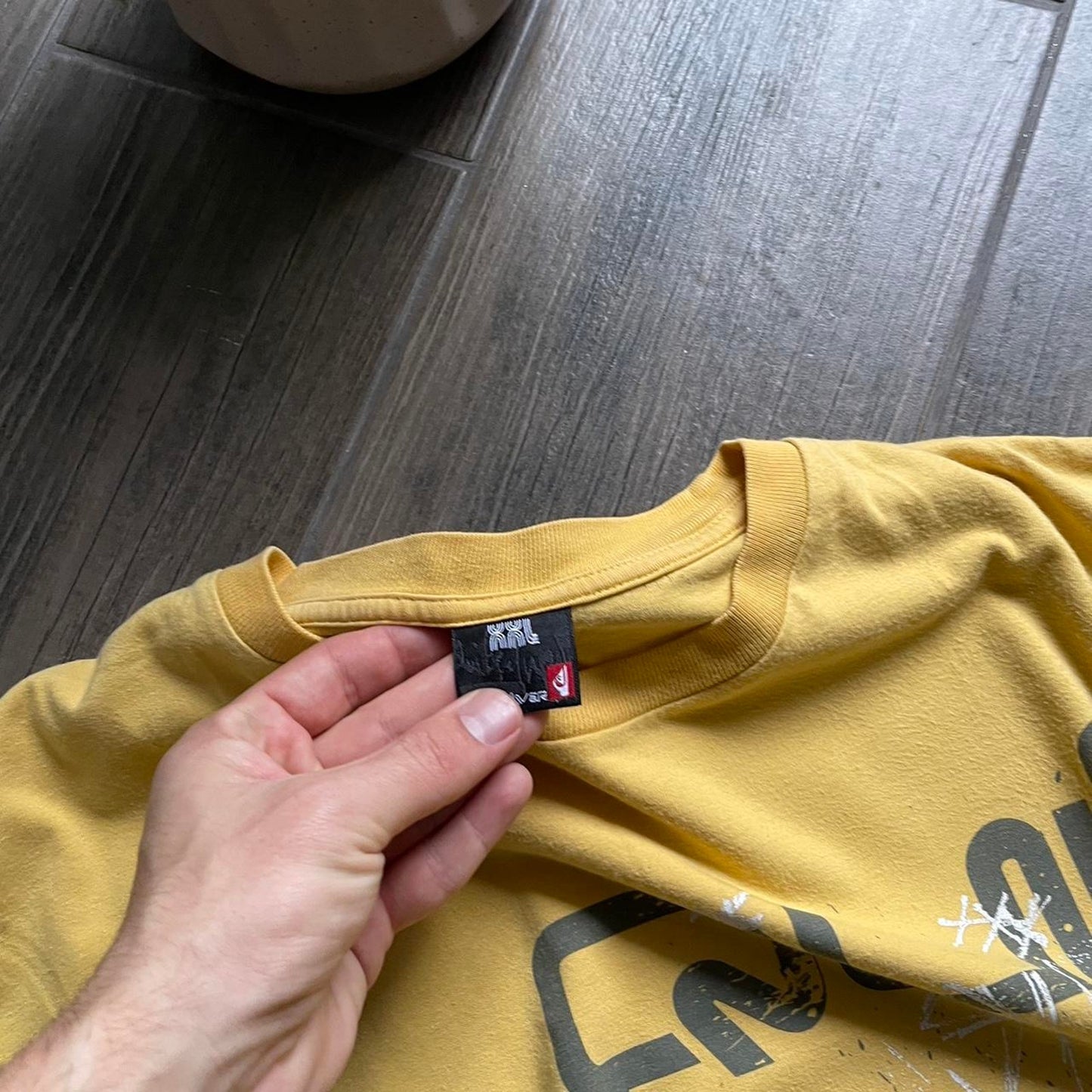 Quiksilver yellow baggy surf y2k XL tee