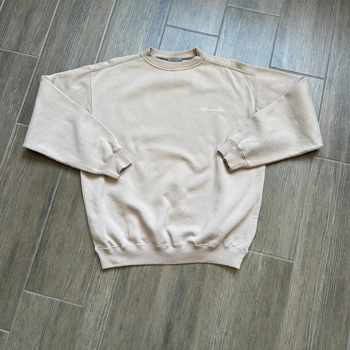 Reebok cream crewneck sweatshirt