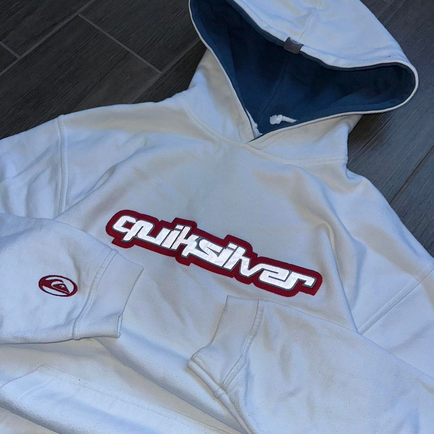 Quiksilver reflective logo baggy y2k