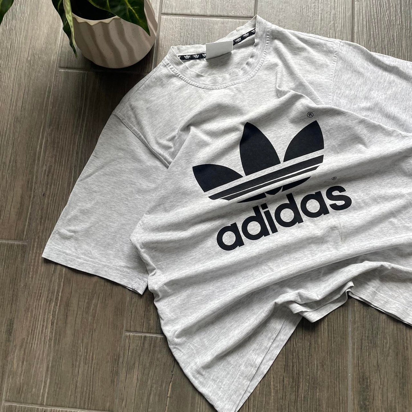 Adidas vintage baggy y2k tee